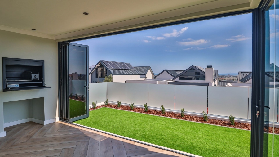 3 Bedroom Property for Sale in Mzuri Estate Western Cape